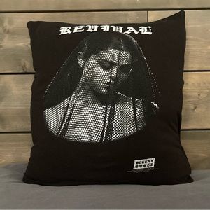 Selena Gomez upcycle t-shirt pillow handmade